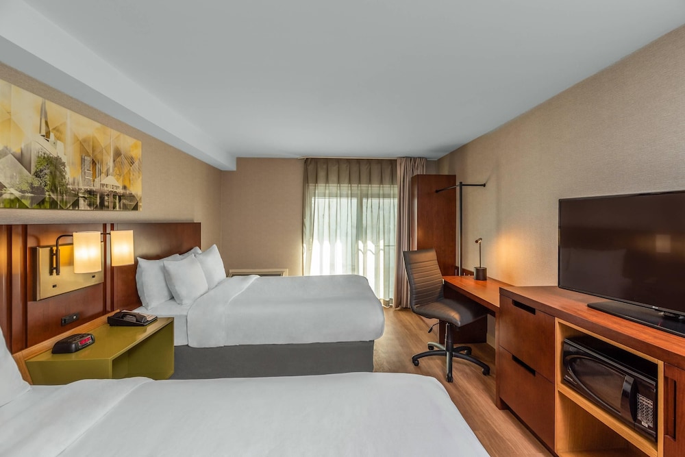 Upgrade, 2 Queen Beds