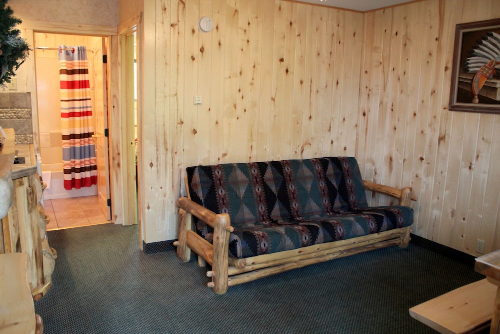 Spirit Lake Lodge and Snowmobile Rentals 34/63