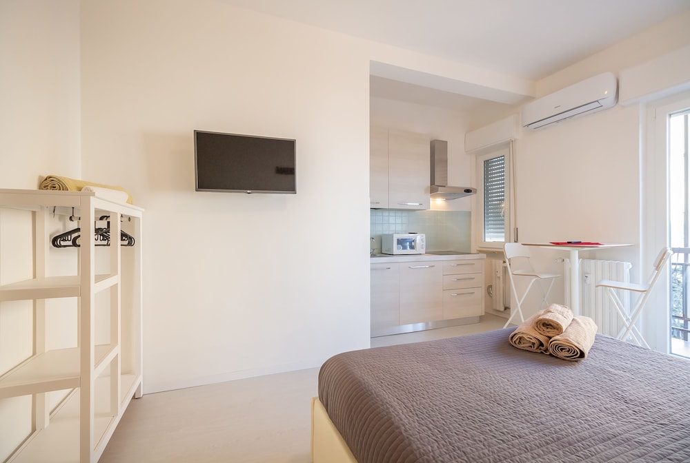 Alessia s Flat Milano 2 6/14