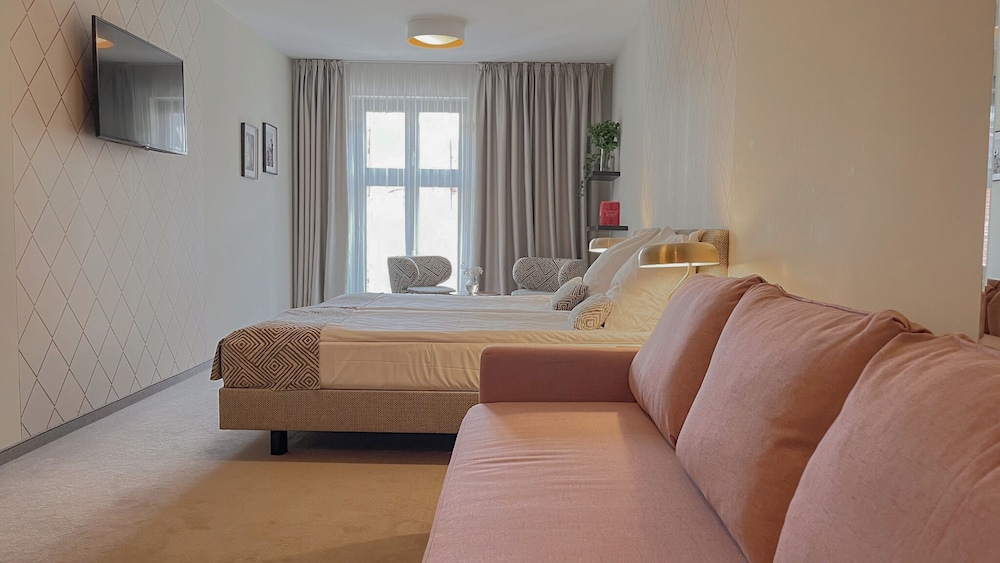 Xerion Hotel 11/50