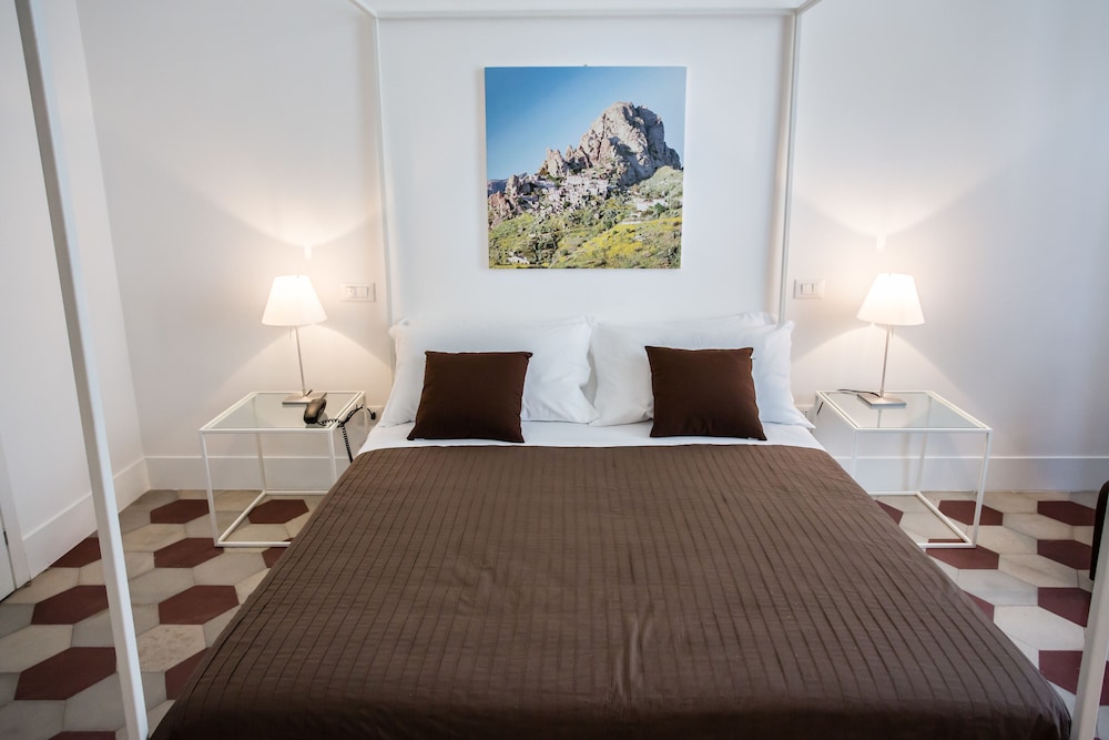 Rhegion B&B 11/40