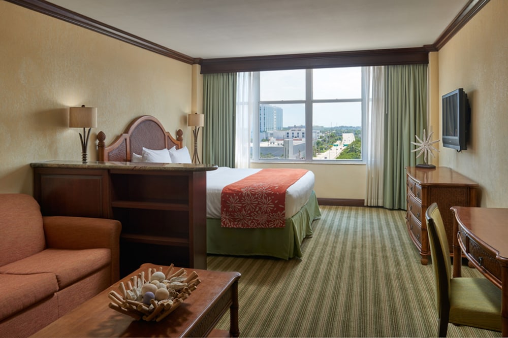 The Sunny Miami Sunny Isles Beach, Curio Collection by Hilton 18/34