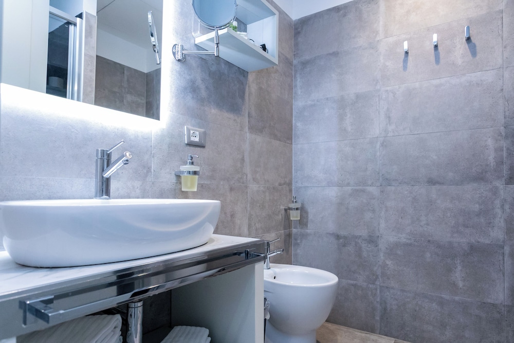 غرفة ديلوكس بسرير فردي بإطلالة على المدينة بغرفة نوم واحدة، Cesare Ai Cavalieri Suites 2/3