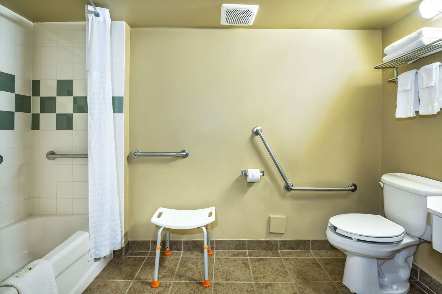 Quality Inn & Suites Grimsby 37/38