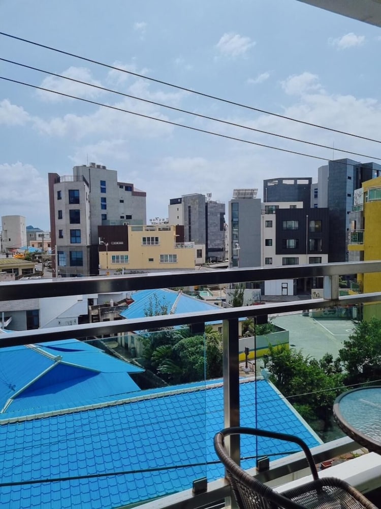 Cheonjiyeon Crystal Hotel 76/80