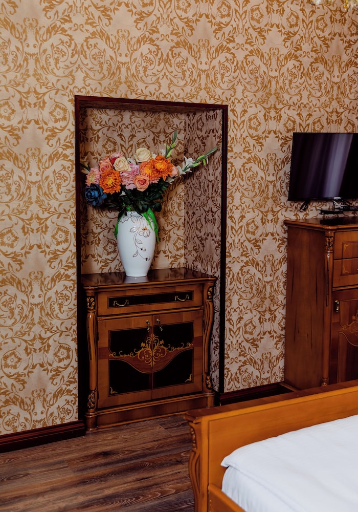 Royal Antique Hotel 28/50