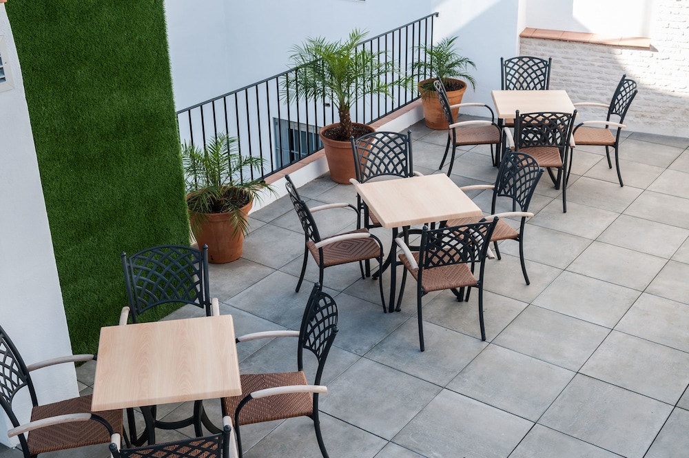 Suites Murillo Segovias 72/82