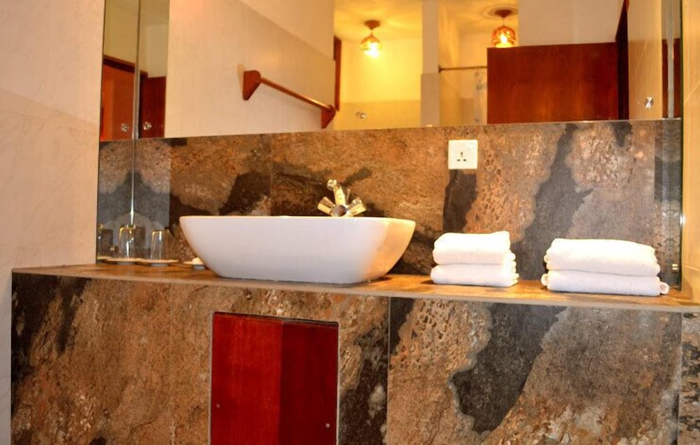 Eva Lanka Hotel 58/58