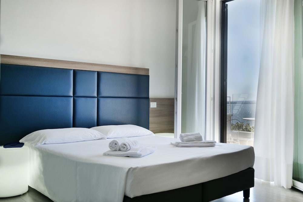 Hotel Riviera 13/35