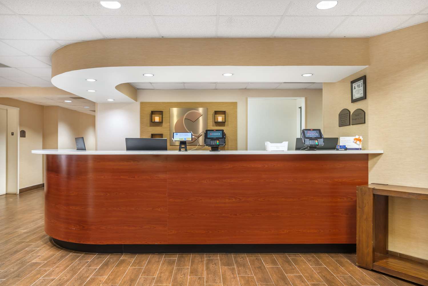 Comfort Inn & Suites Cornelius Lake Norman NC 9/47