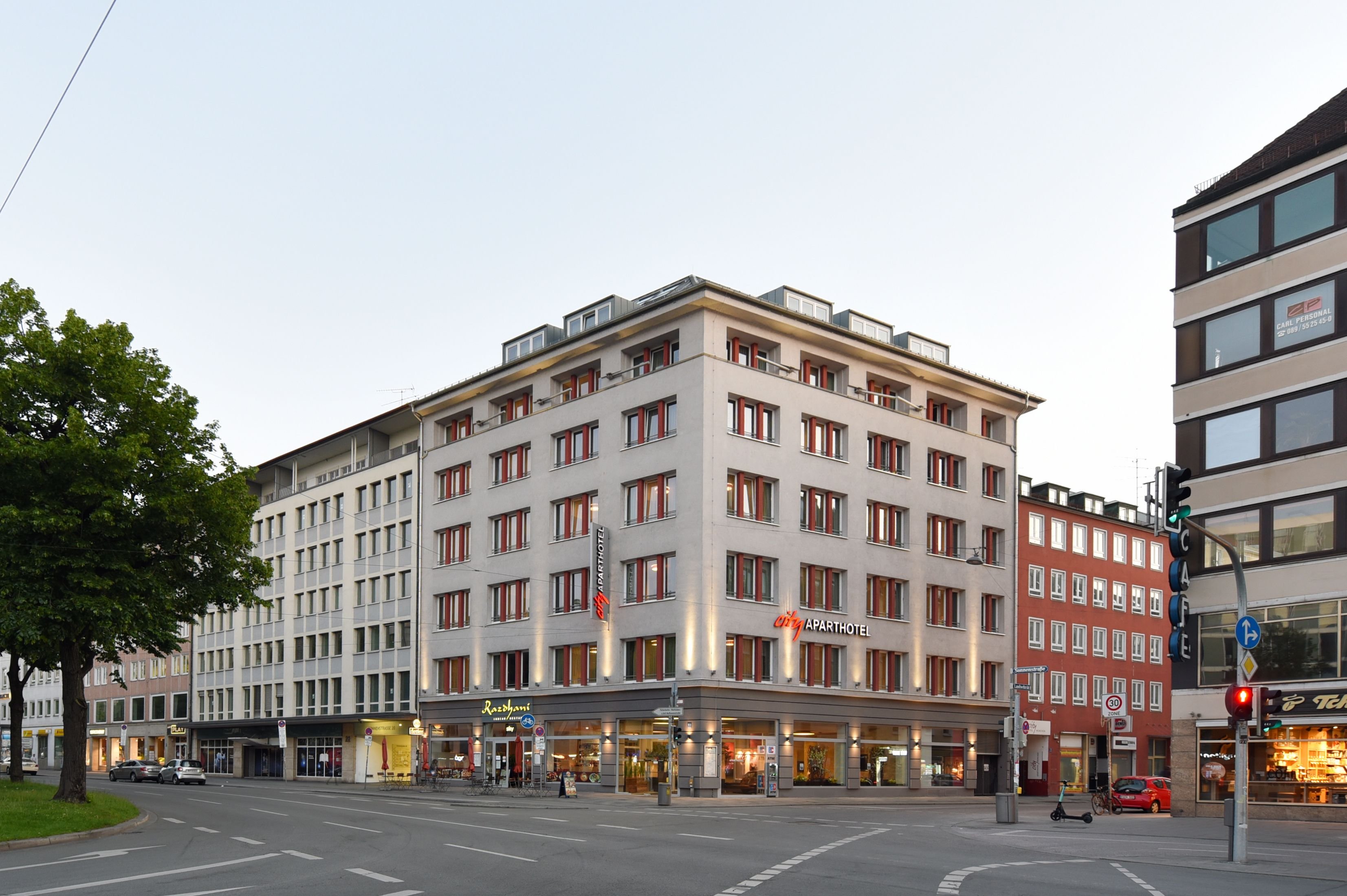 KOOS Hotel&Apartments 30/32