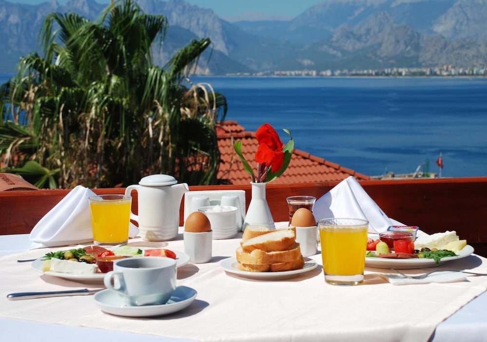 Argos Hotel - Adults Only 67/75