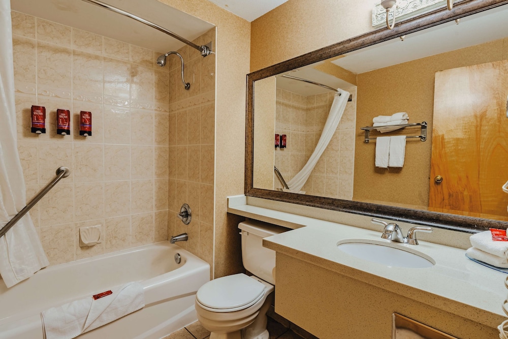 SureStay Plus by Best Western Coquitlam 47/50