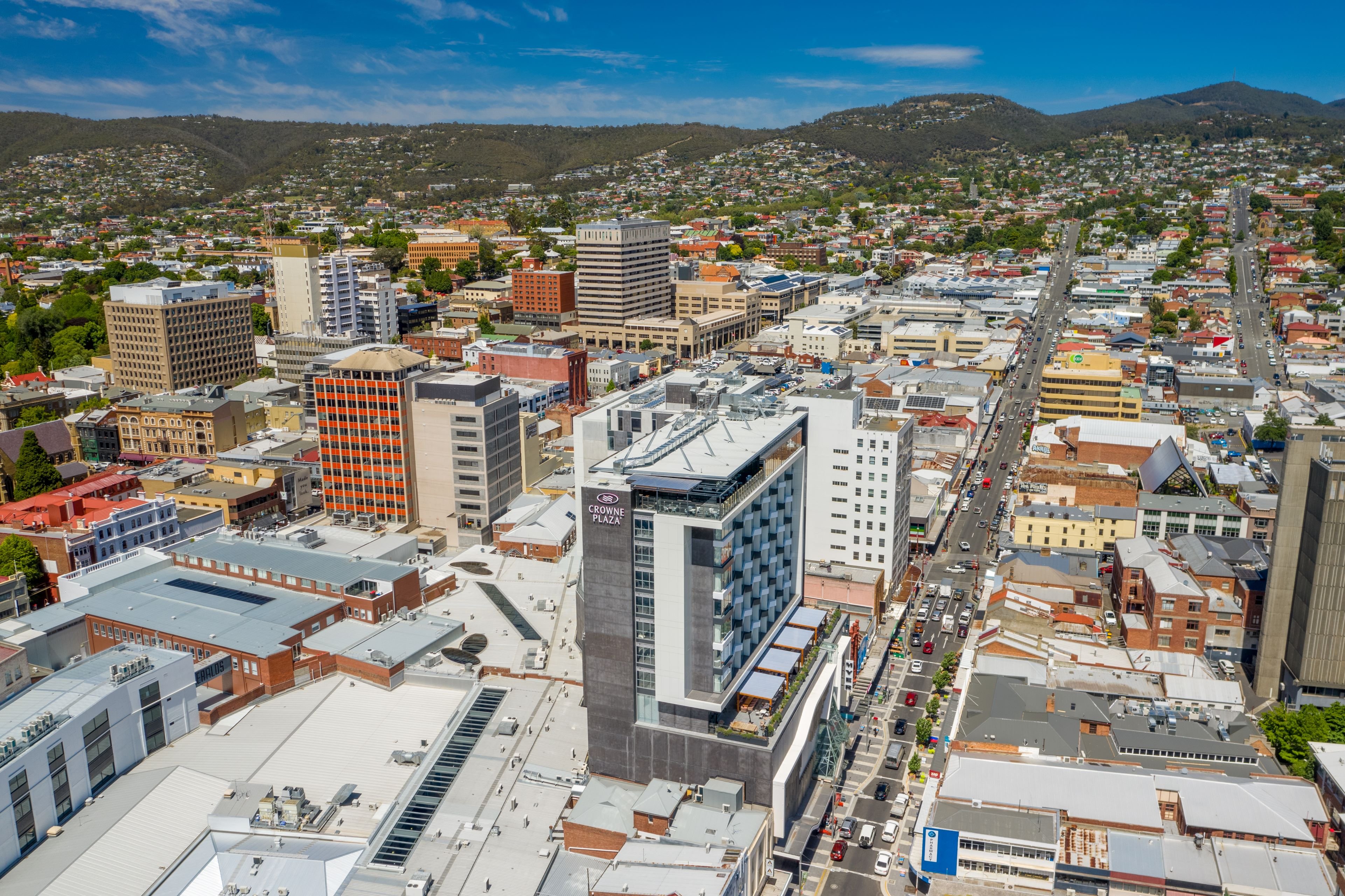 Crowne Plaza Hobart 66/73