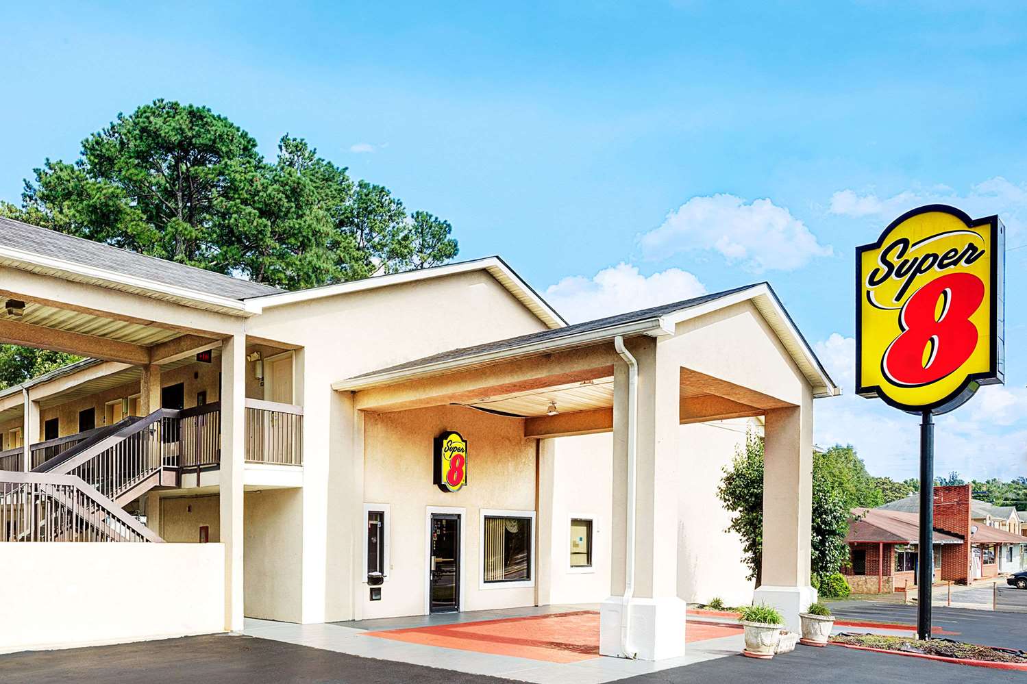 Griffin Inn & Suites 1/11