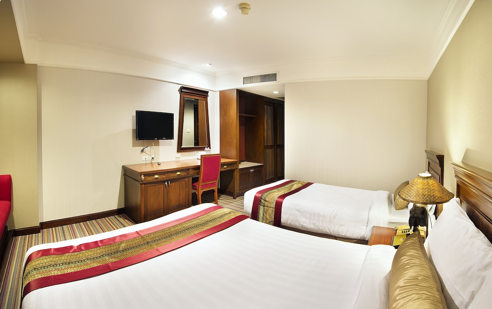 Royal Rattanakosin Hotel 18/63