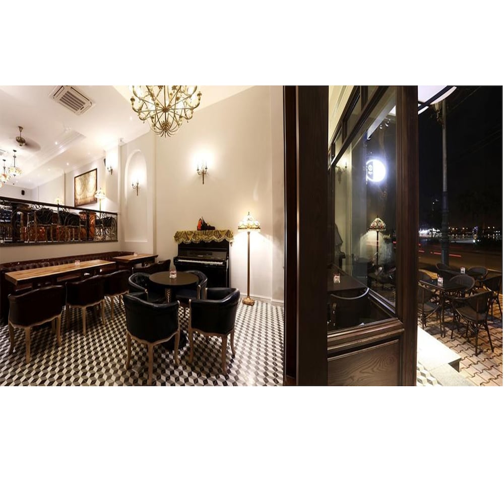 Di Lusso Hotel 6/64
