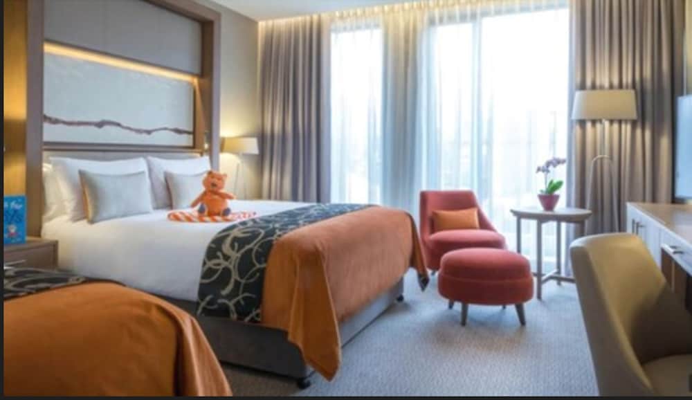 Clayton Hotel 12/64