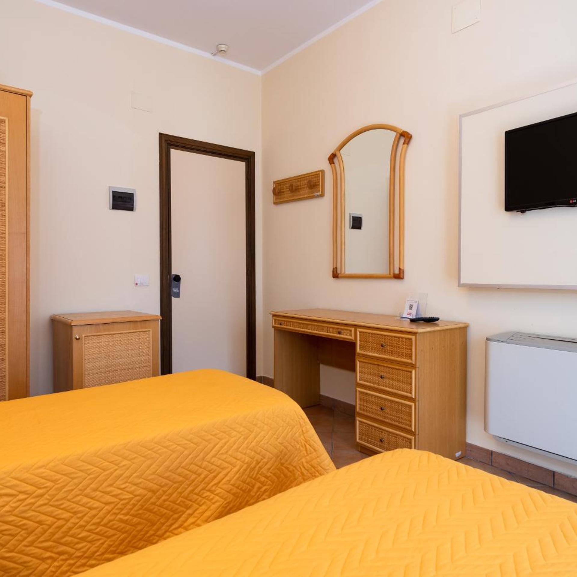 غرفة أساسية بسرير مزدوج أو سريرين منفصلين، Hotel Ristorante Il Ceppo 2/7