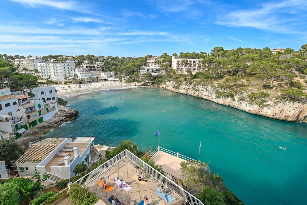 Pinos Playa Hotel 46/50