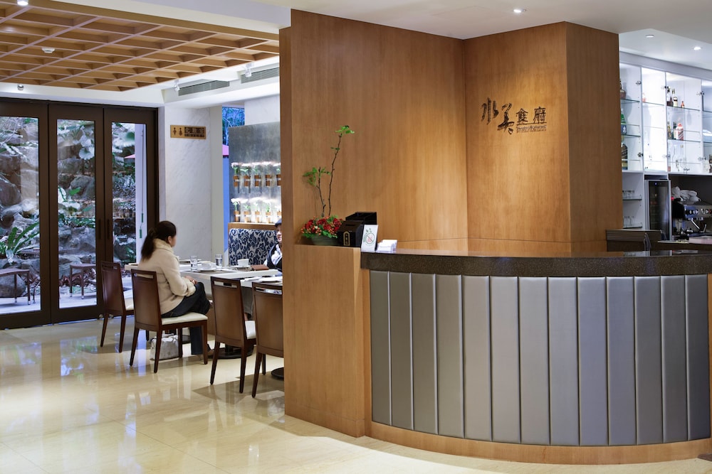 Sweetme Hotspring Resort 8/65