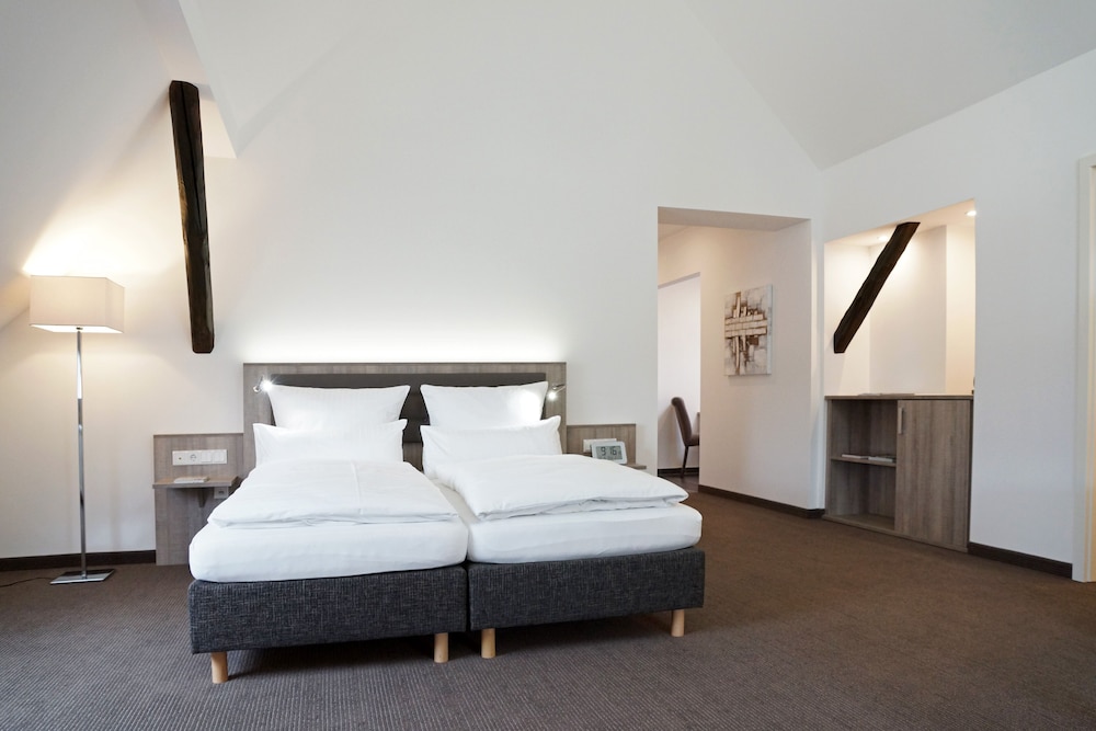 Hunerbein's Posthotel 6/49