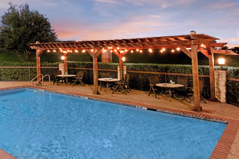 Best Western Plus Hotel Lewisville Flower Mound 5/40