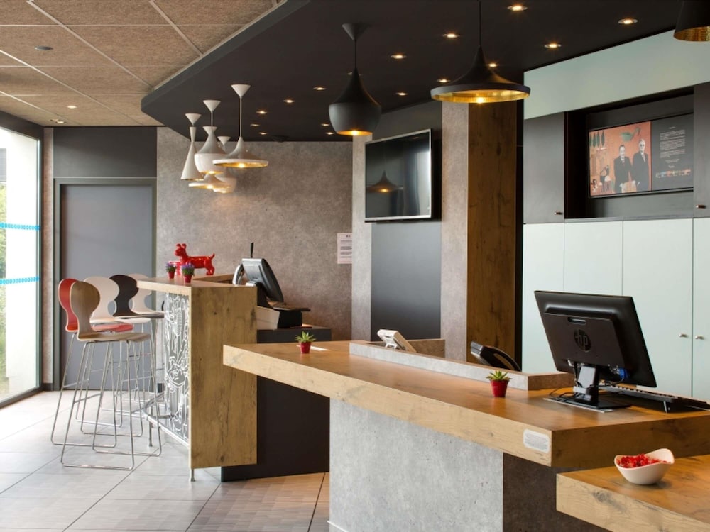 Ibis Montceau Les Mines 7/47