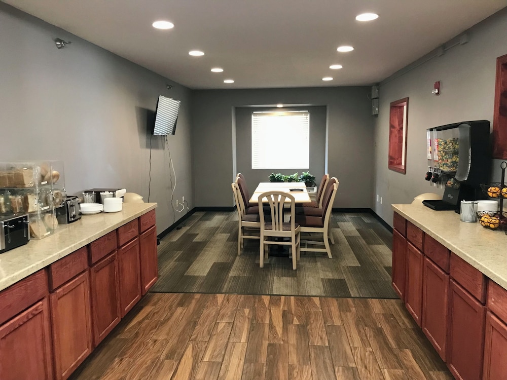 Travelodge by Wyndham Chadron 20/28