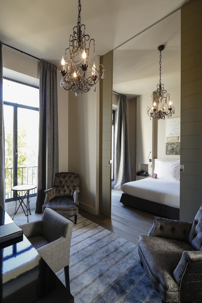 LES LODGES SAINTE VICTOIRE 18/38