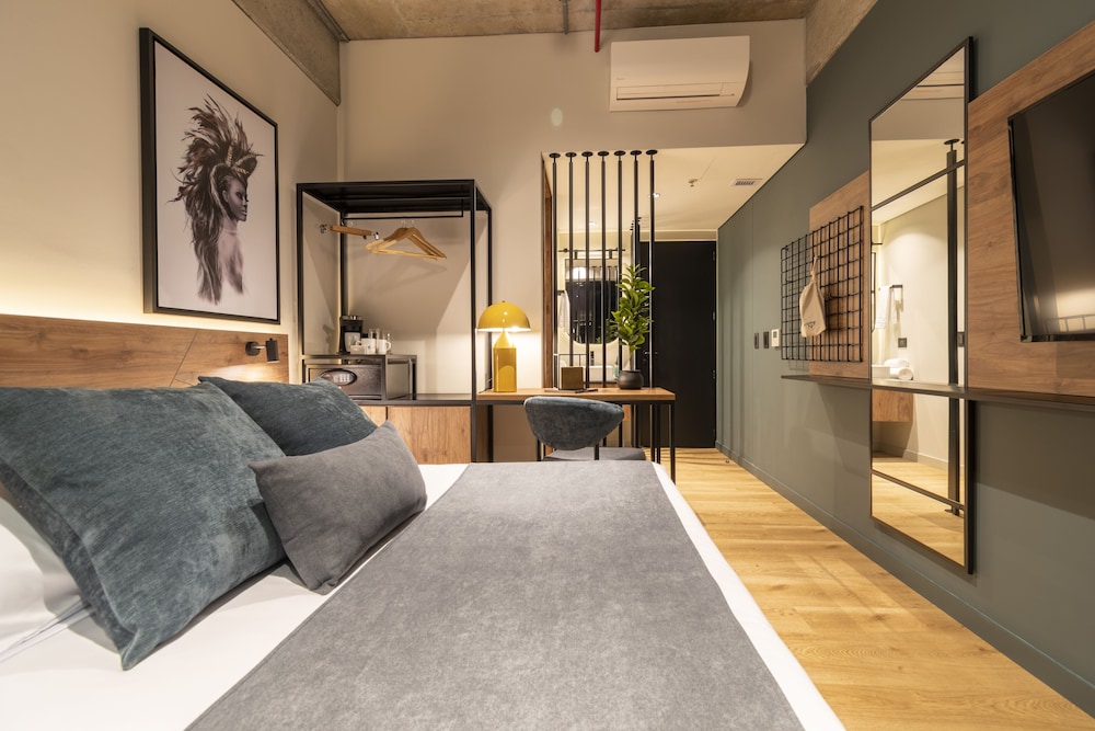 Hashtag 98 Hotel 35/55