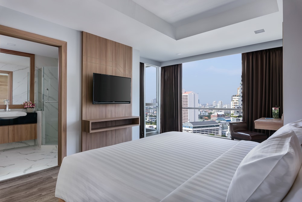 Adelphi Grande Sukhumvit 13/70