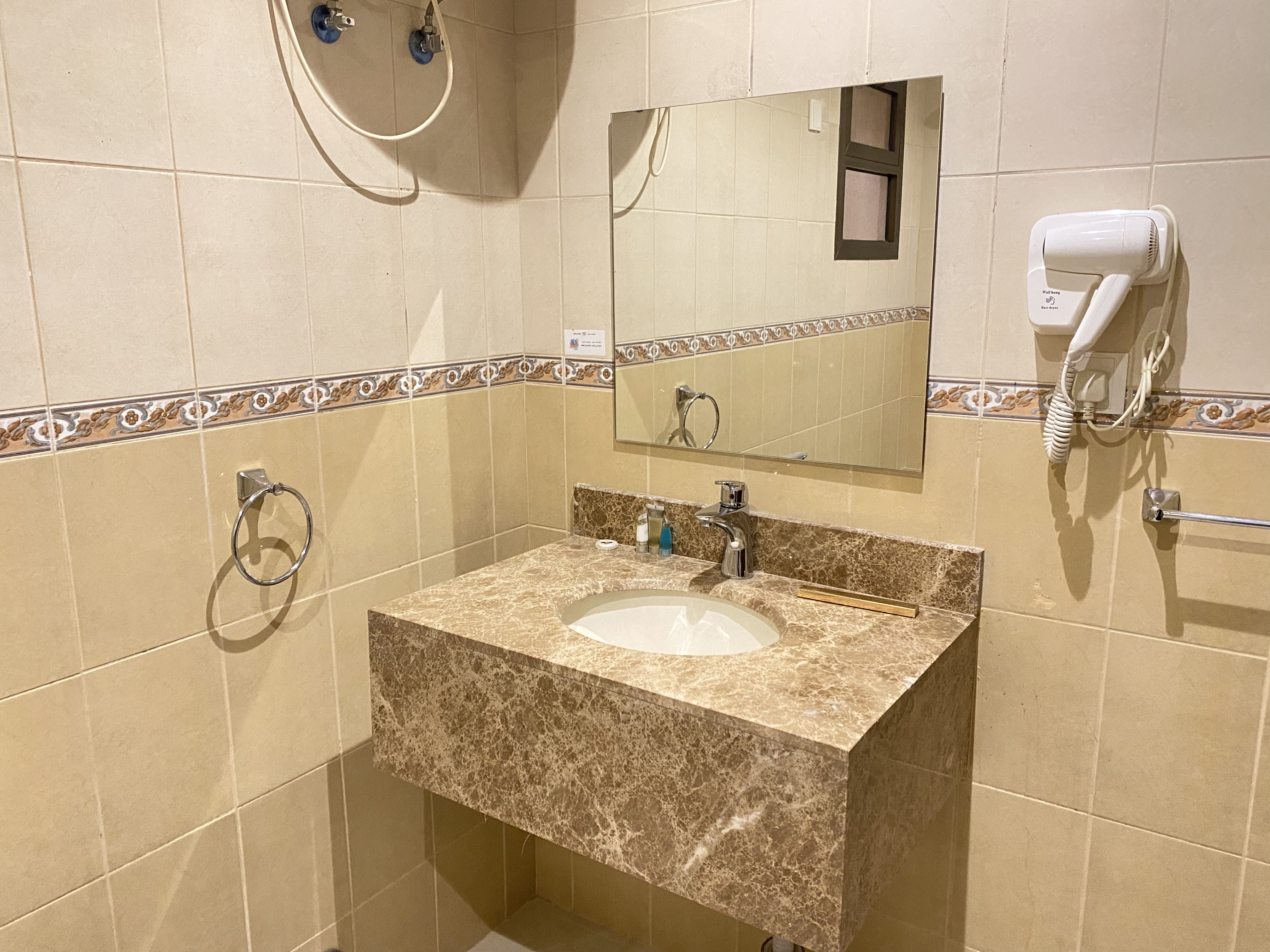 فندق الضيافة(Al Diyafa Hotel) 42/44