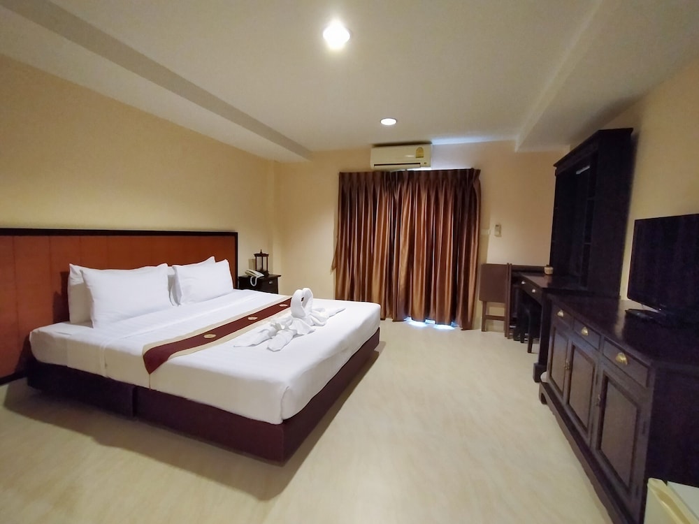 DELUXE, DOUBLE BED