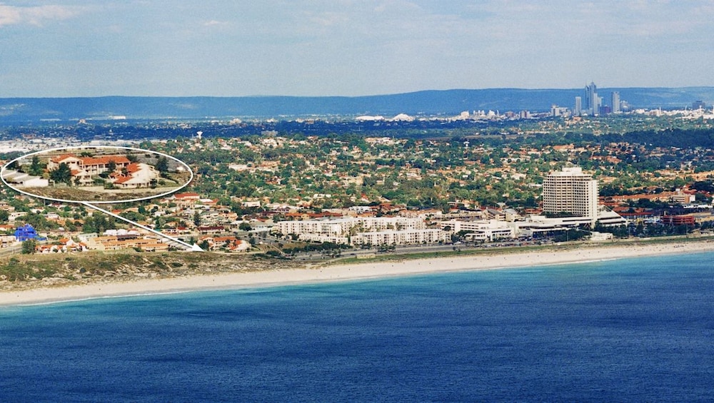 Scarborough & Absolutely Beachfront 29/36