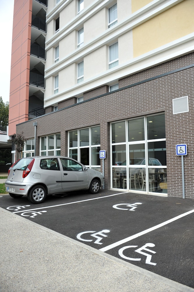 B&B Hotel Grenoble Centre Alpexpo 40/45