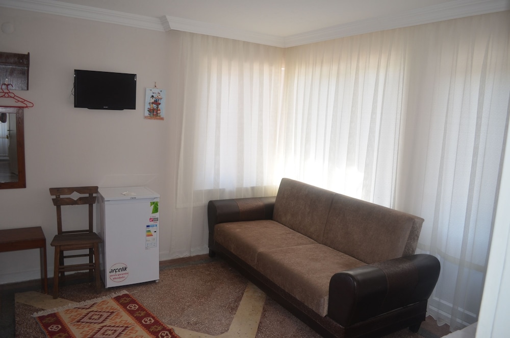 Tunc Otel 24/50