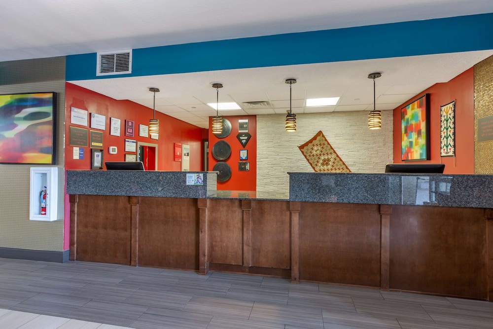Best Western Plus Gallup Inn And Suites 6/37