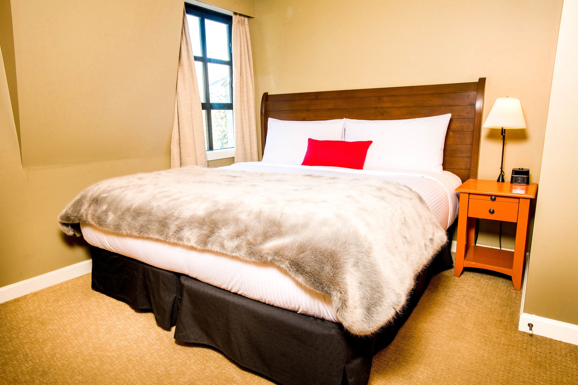 2 BEDROOMS, PREMIUM, SUITE, MOUNTAIN VIEW