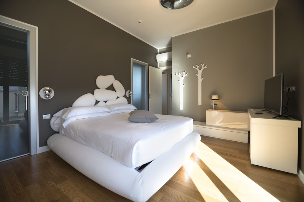 DESIGN, SUITE