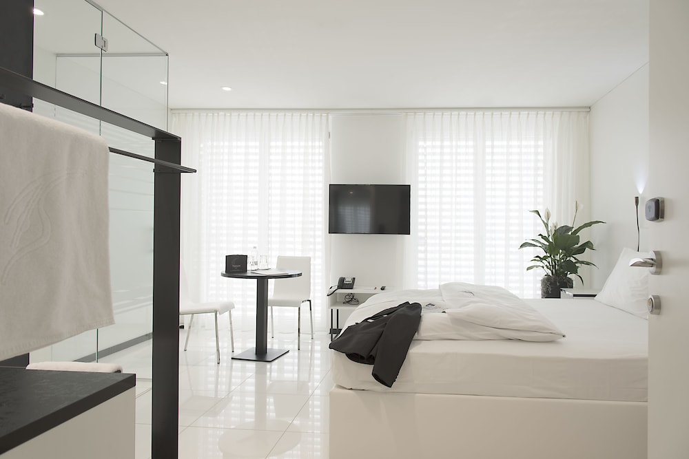 THESSONI HOME ZURICH 17/48