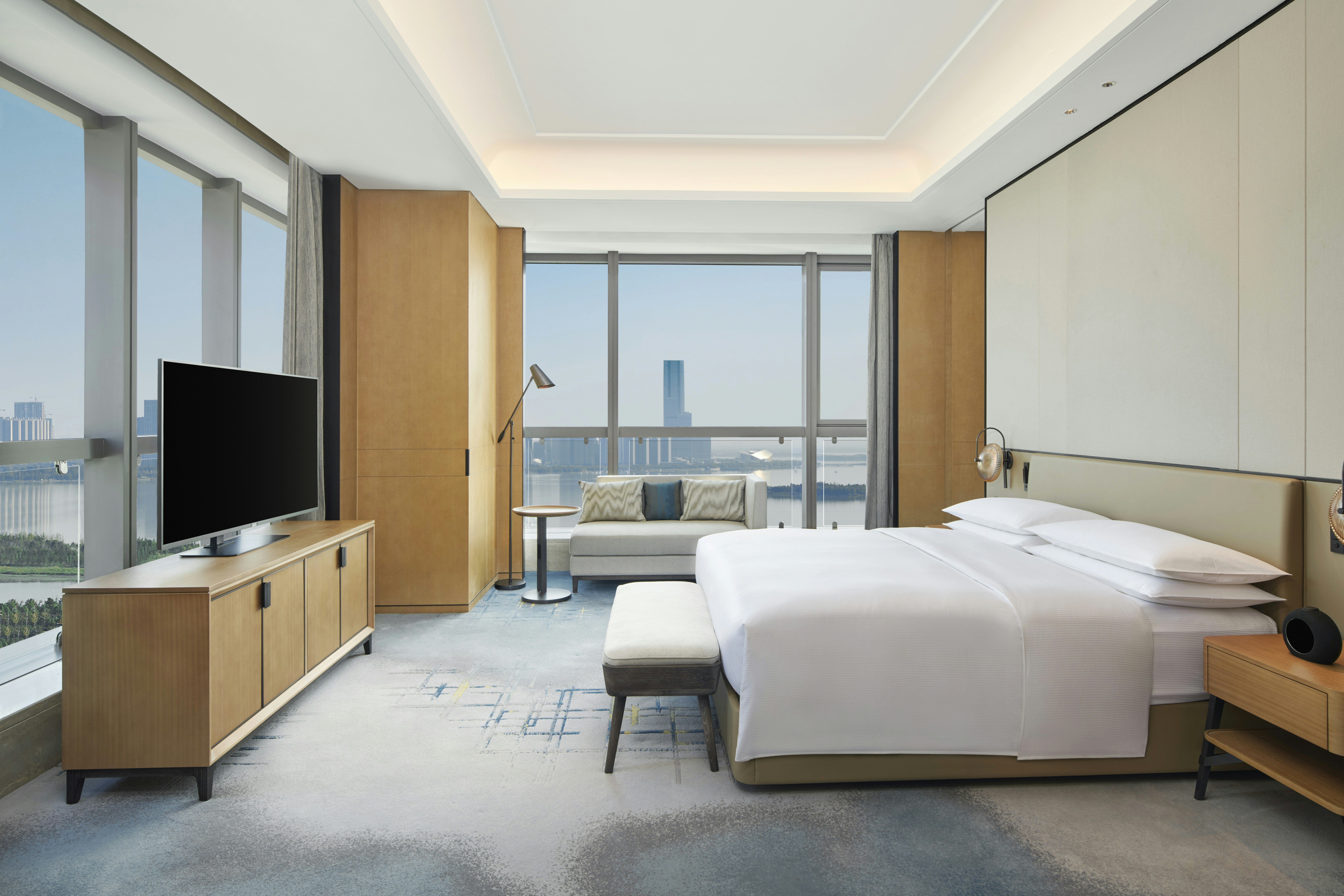 Deluxe, Suite, King Bed