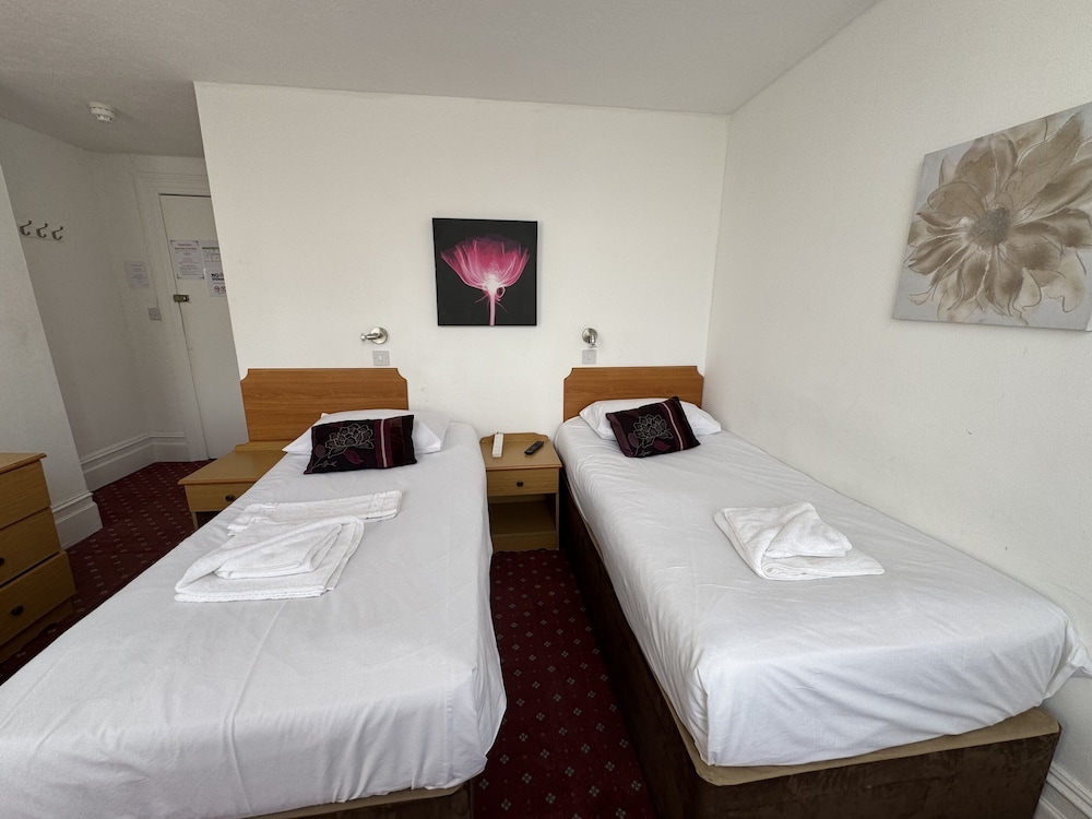 Carlton Court Hotel Eastbourne 22/49