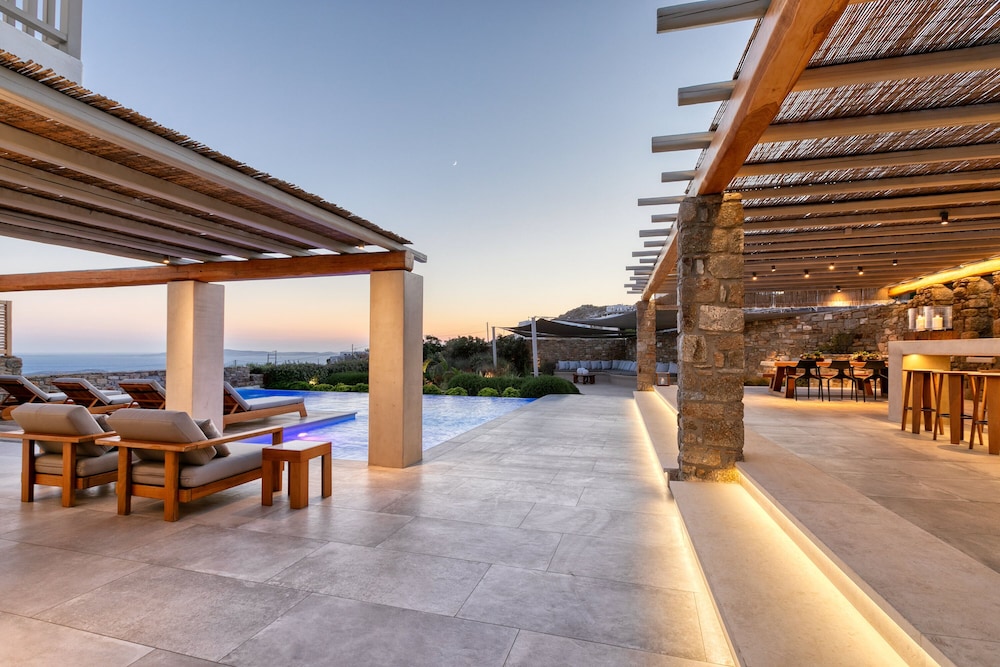 M Mykonos Villas 29/50