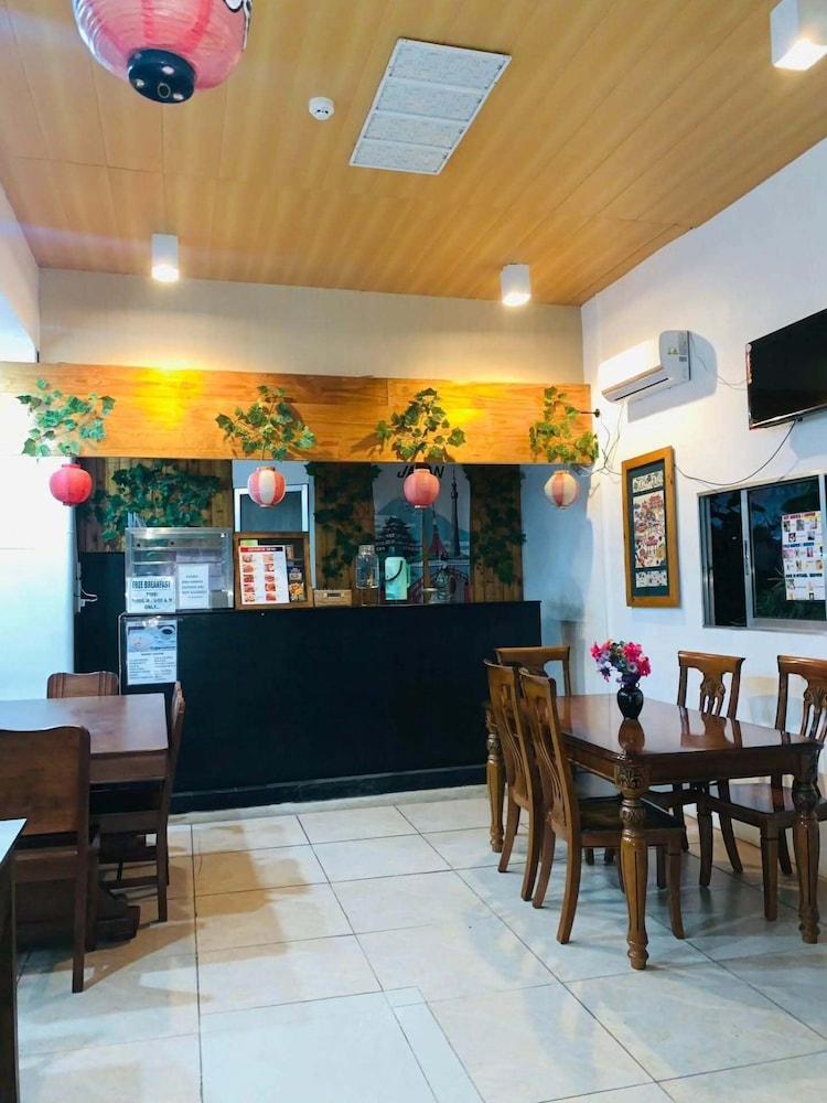 Axis Pension Hotel 40/50
