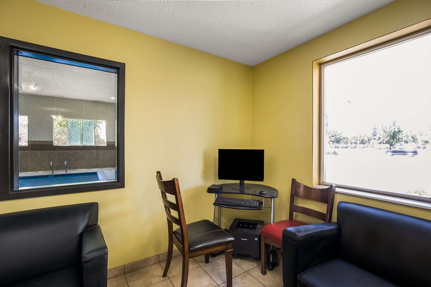 Americas Best Value Sandman Inn 32/37