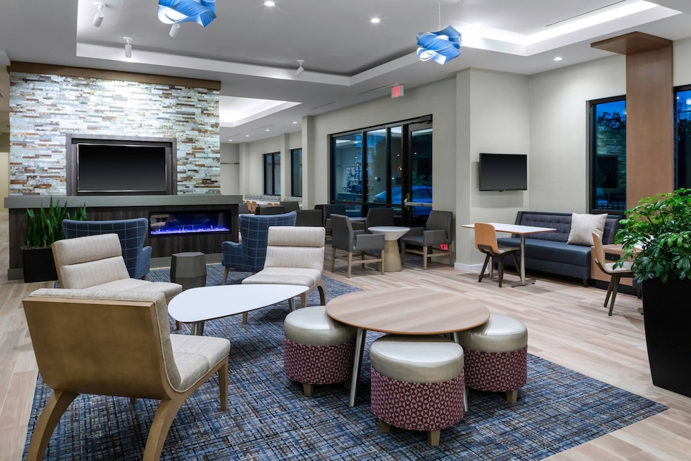 Residence Inn Virginia Beach Town Center 27/40