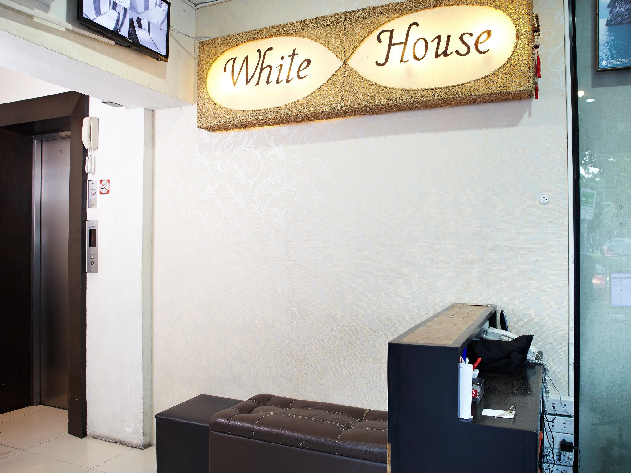White House Asoke Sukhumvit 18 12/36