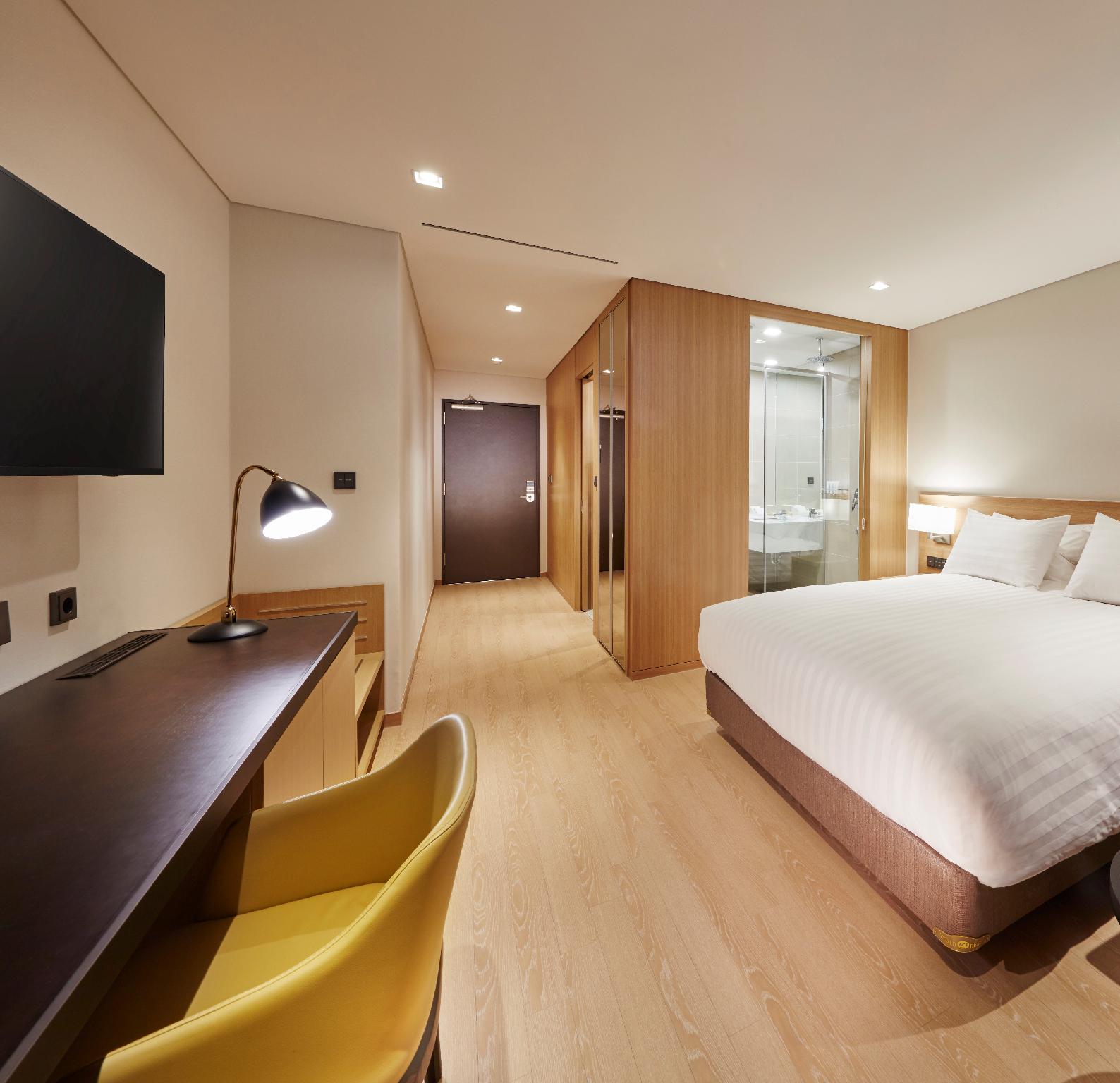Executive, Double Bed, Pool and Ocean View, Sauna