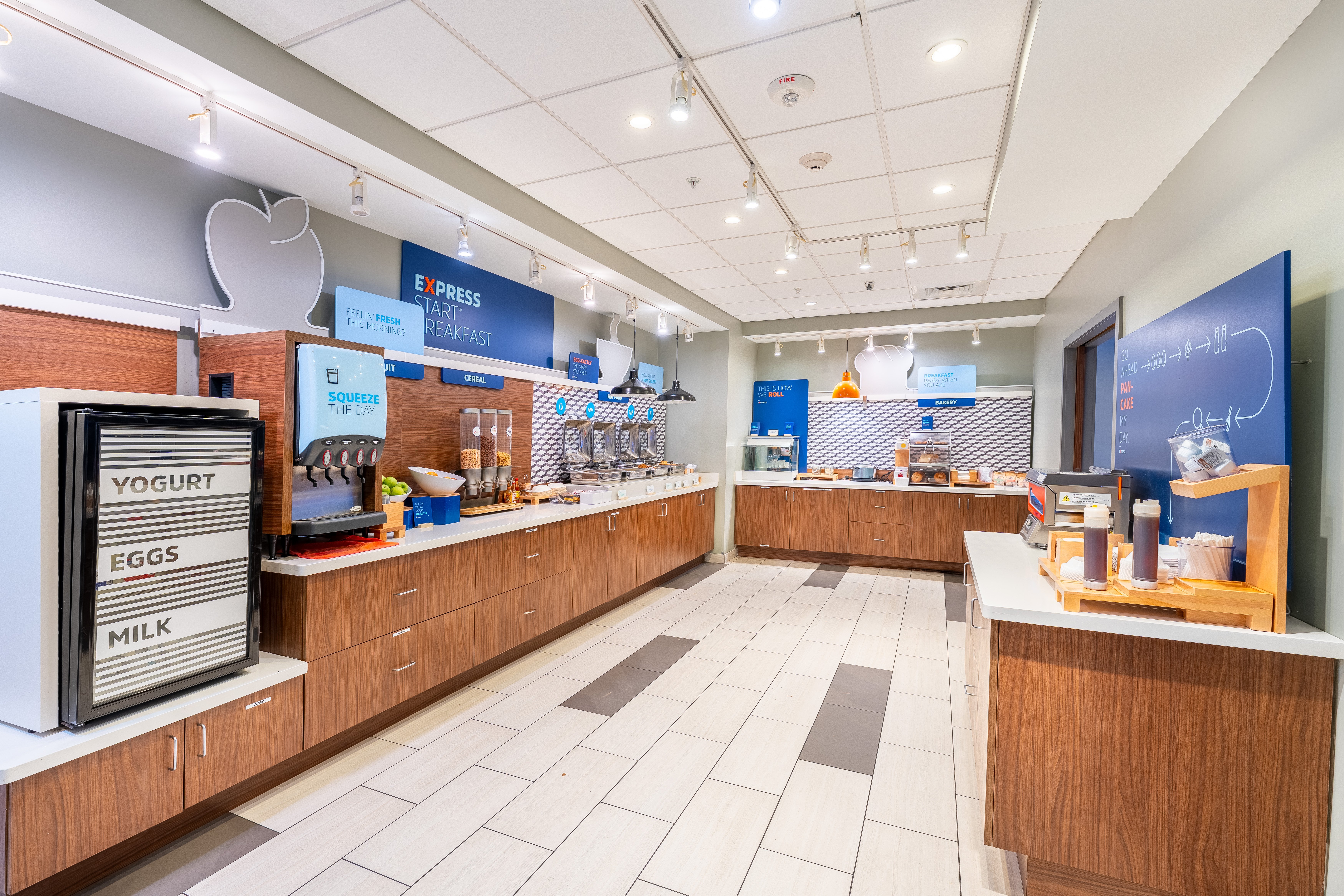 Holiday Inn Express Suites Nashville North Springfield 13/77